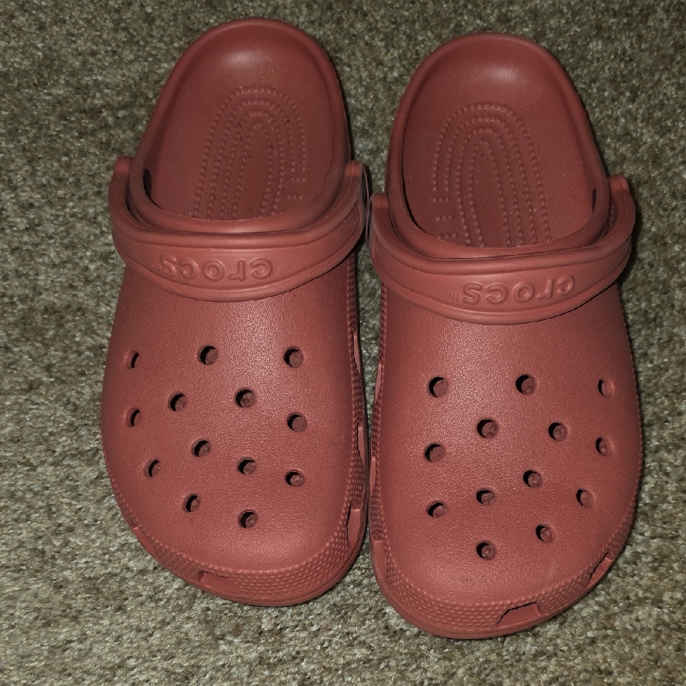 CROCS Classic Salmin Colored Sandals